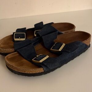 Birkenstock navy bleu Suede Double Strap Sandal with Gold Buckles 8.5 us